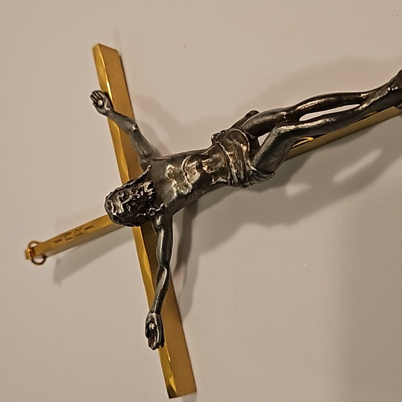 Holy Spiritual Religious Crucifix Cross in Pewter & Brass Finish (#4) - Picture 11 of 14